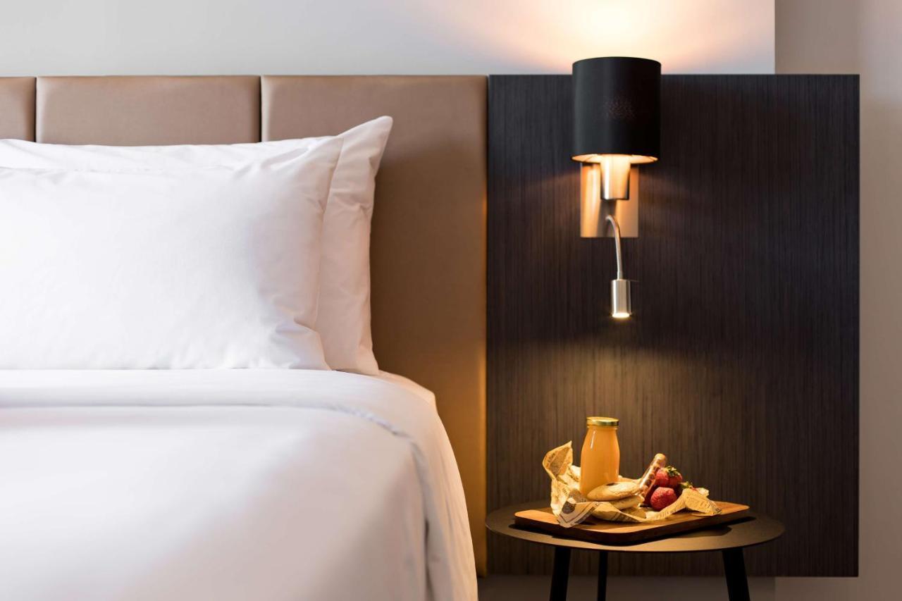 Radisson Hotel Tamboho Waterfront أنتاناناريفو المظهر الخارجي الصورة