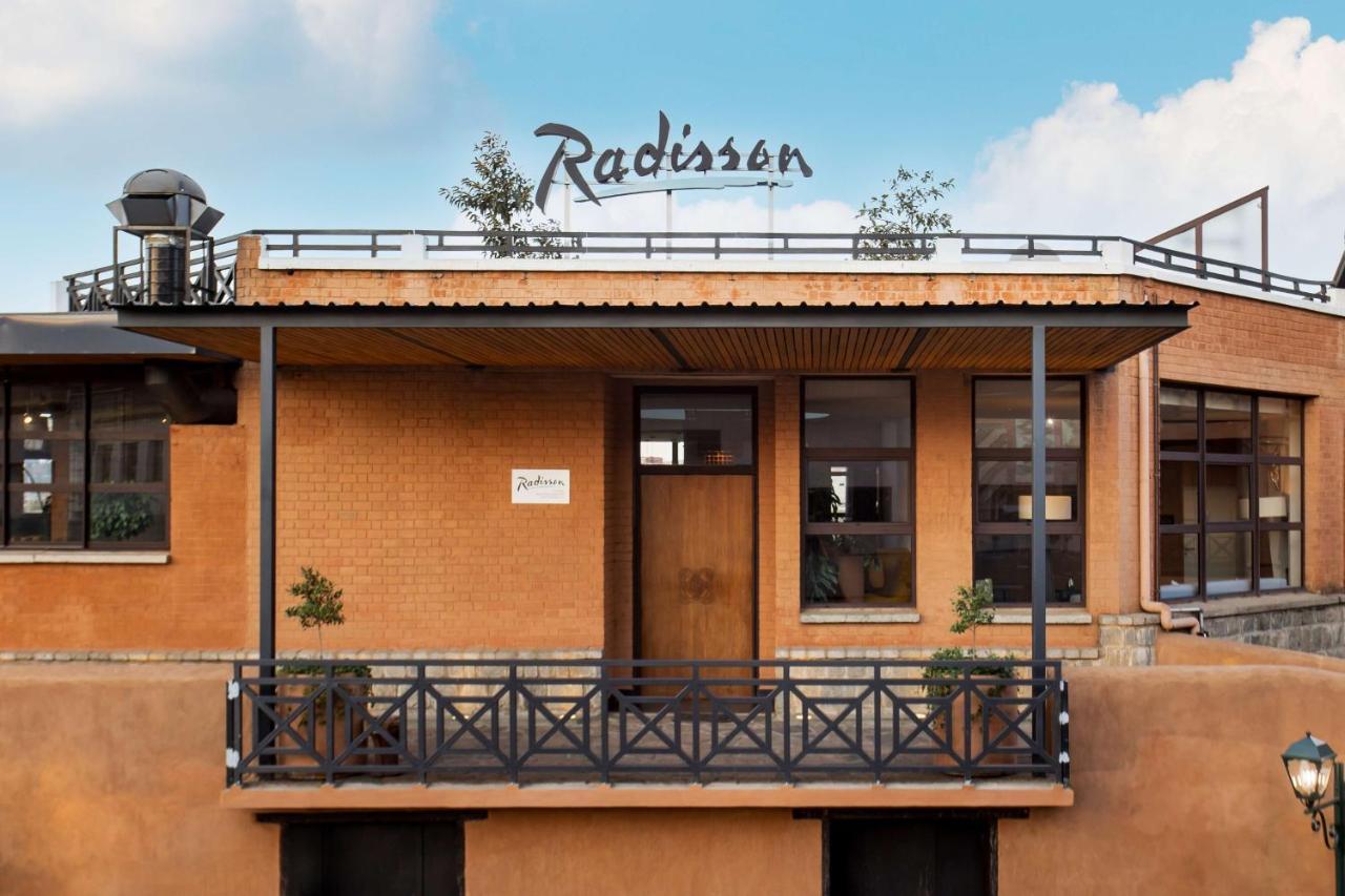 Radisson Hotel Tamboho Waterfront أنتاناناريفو المظهر الخارجي الصورة