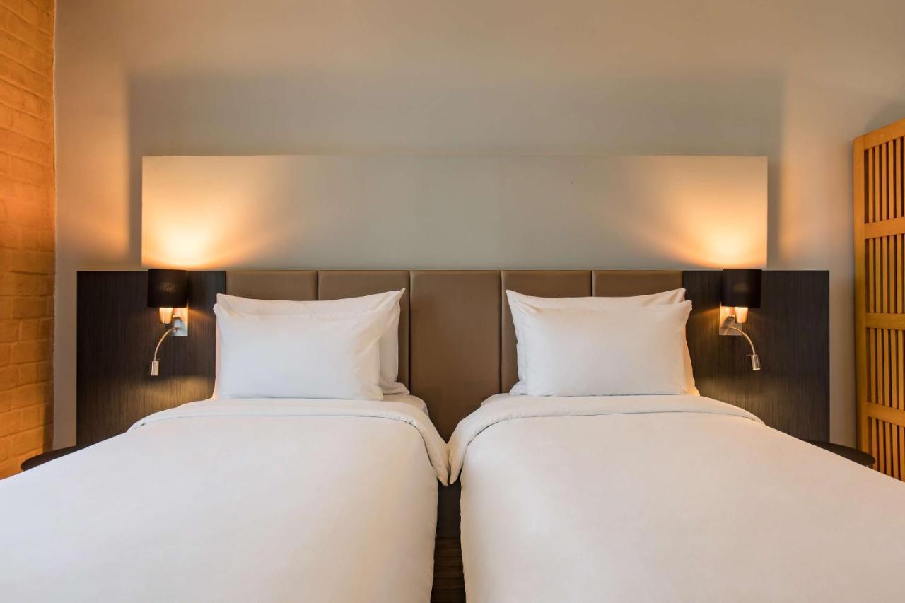 Radisson Hotel Tamboho Waterfront أنتاناناريفو المظهر الخارجي الصورة