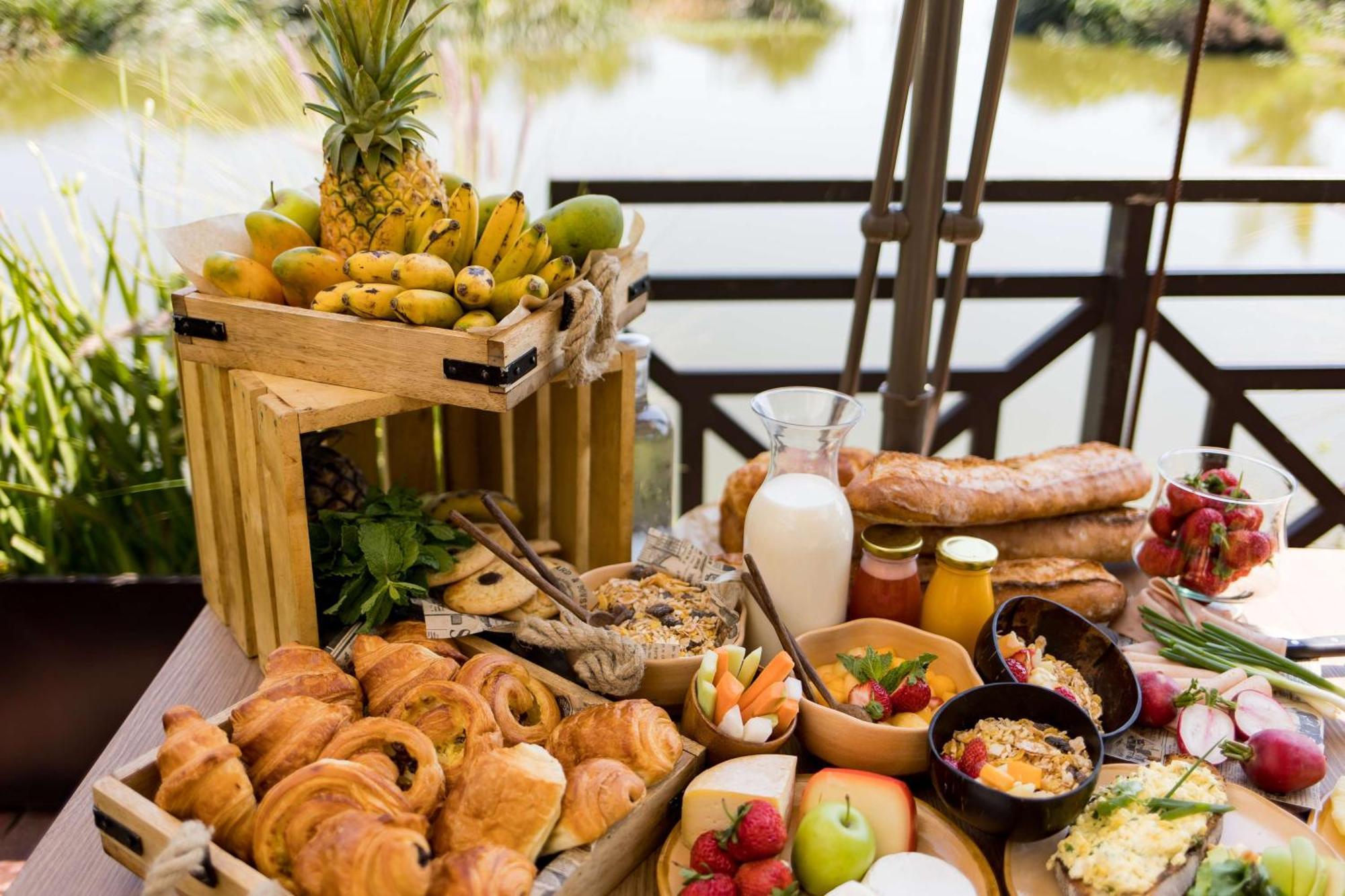 Radisson Hotel Tamboho Waterfront أنتاناناريفو المظهر الخارجي الصورة